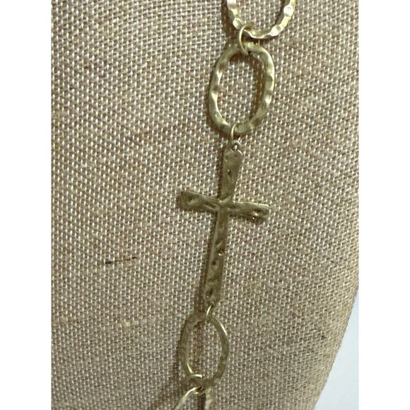 West & Co. Vintage Gold Toned Textured Loop Link Cross Long Necklace 28-39" - Picture 3 of 5
